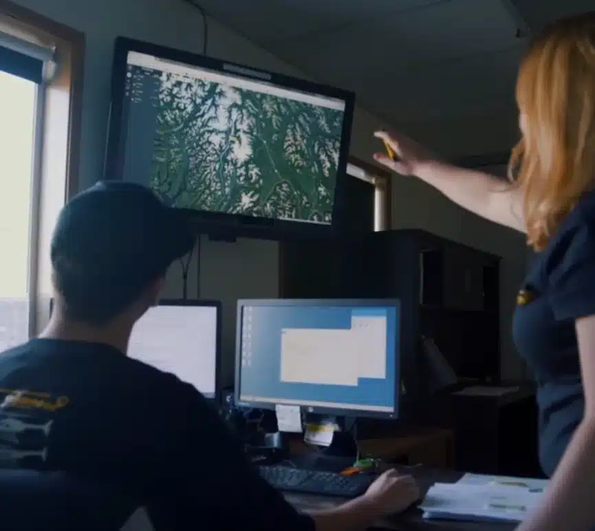 Yellowhead Helicopters photo clip of the Prince George operations centre dispatch