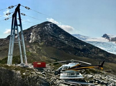powerline construction maintenance by helicopter